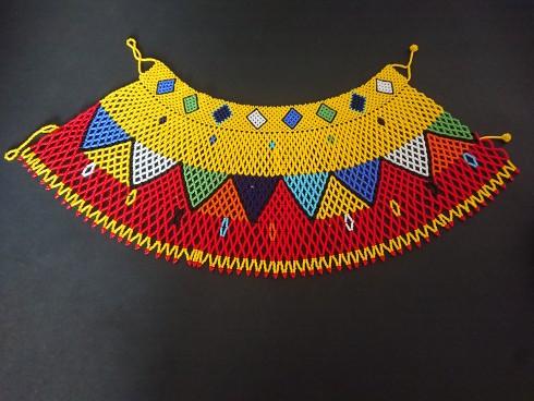collier plastron perles ethnique Massaï