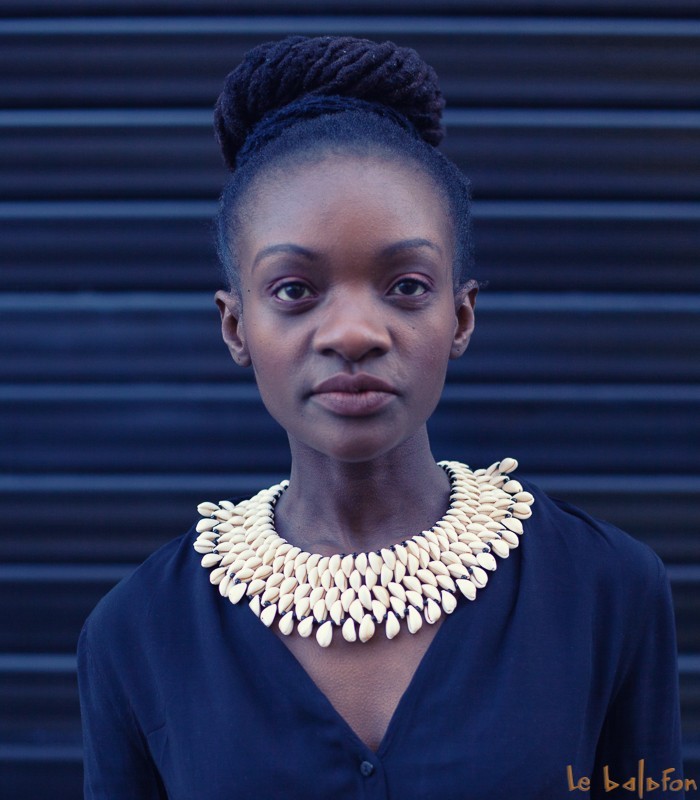 Collier Ethnique Africain Ancien - Cuir Et Coquillages Cauris - Porte-bonheur - Occasion